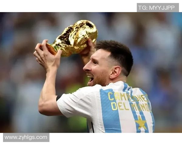 韦姓足球明星的辉煌历程与成就分析